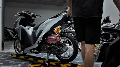 Vario 150 dọn new From 2 bi chỉnh điện tăng chỉnh cụm điện cao thấp theo ý,chỉnh full màu+hiệu ứng qua app, auto passing đầy đủ quá đã cho 1 con xe 😍 #TrầnVănTuấn #variomodifikasi #hỗ_trợ_trả_góp #vario150 #variothailandstyle 