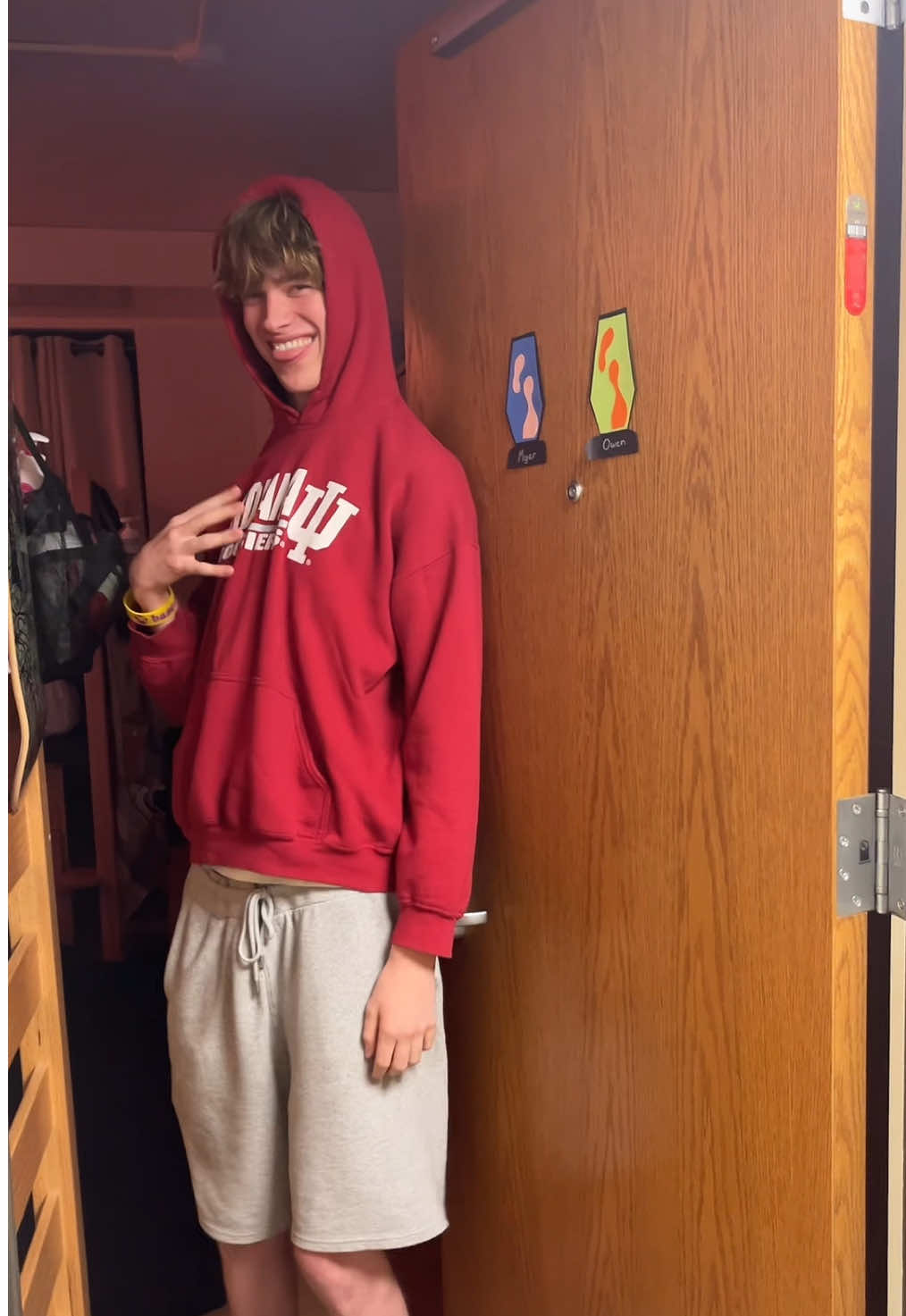 Does anyone know this kid???#college #funny 