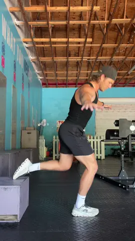 Split squat variation adjustment for beginners
