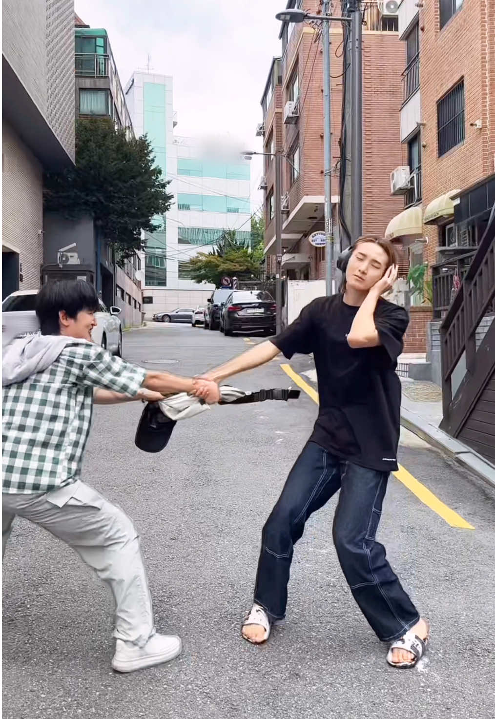 You gain +100 strength when u listen to Multiverse btw #1VERSE #유니버스 #KENNY #SEOK 