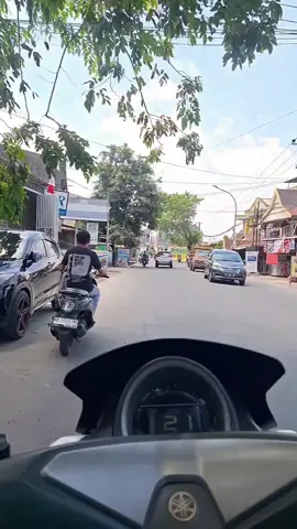 Tidak Pakai Helm  Dibantu malah bikin 😥 @dapurmama_paropo  #kembalikejalanyangbenar 