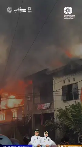 Sobatkom, Suasana duka mendalam menyelimuti warga Sorowako akibat musibah kebakaran hebat yang melanda kawasan tersebut. Menanggapi hal ini, Bupati Luwu Timur, H. Irwan Bachri Syam, dengan sigap langsung turun tangan memberikan bantuan kepada masyarakat yang terdampak, Rabu (27/08/2025).