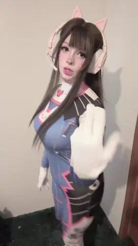Hi. I lov cosplay.ok bai #dva #overwatch #dvacosplay #fyp #cosplay 