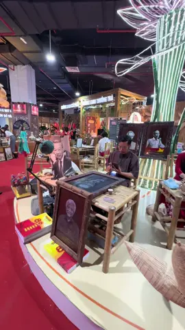 Thao diễn triển lãm tại nhà triển lãm quốc gia Đông Anh Hà Nội ! Kính mời quý vị tới thăm không gian làng nghề truyền thống toàn quốc tại nhà A #nghenhannhandannguyendinhvinh #khảmtraiviệtnam #khamtrai 