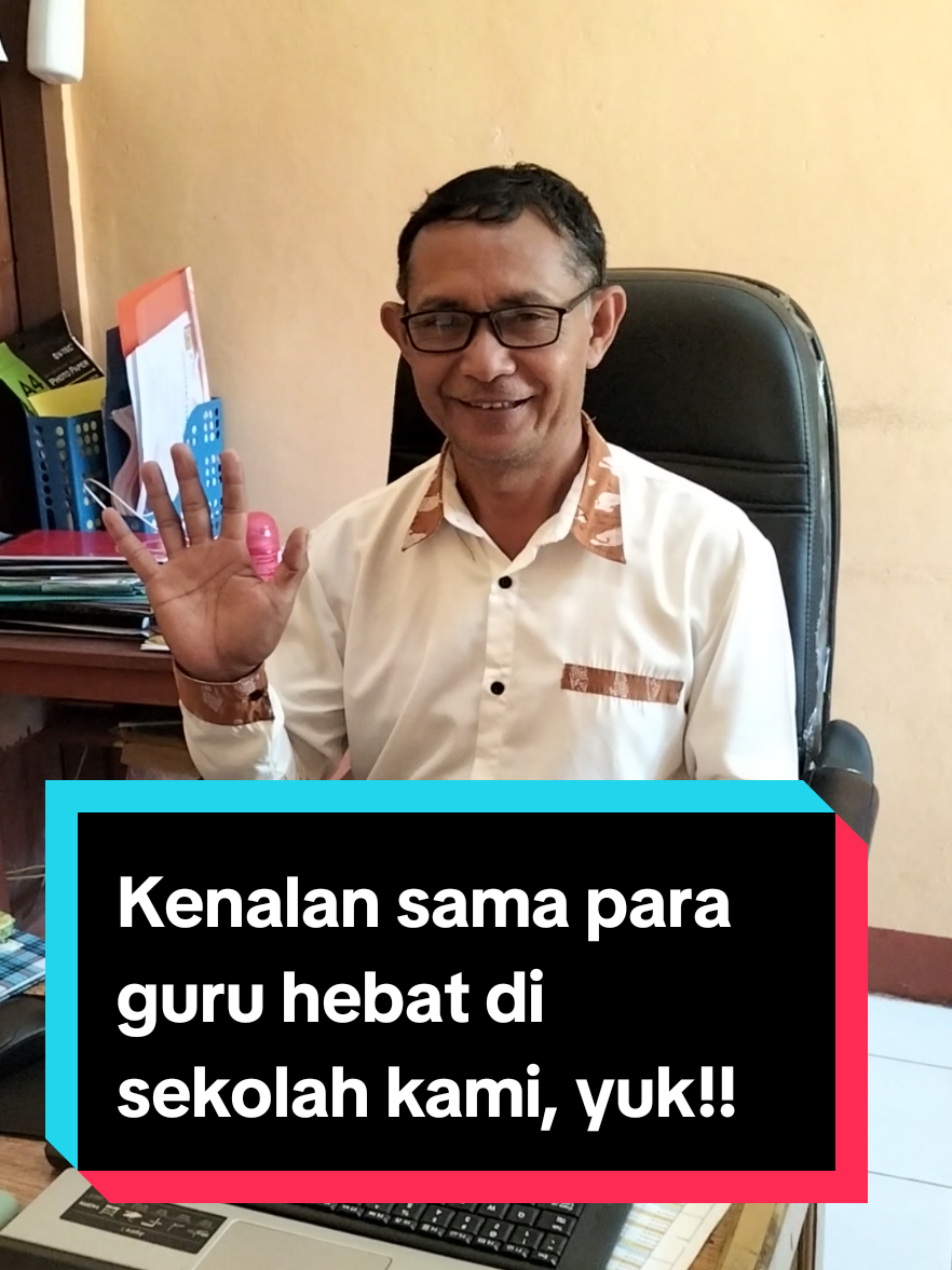 Yuk, kenalan sama para guru hebat di SMP N 2 Ruteng - Beokina!! (Part 1) #guruhebat #guruinspiratif #gurumuda #gurukreatif #guruindonesia 