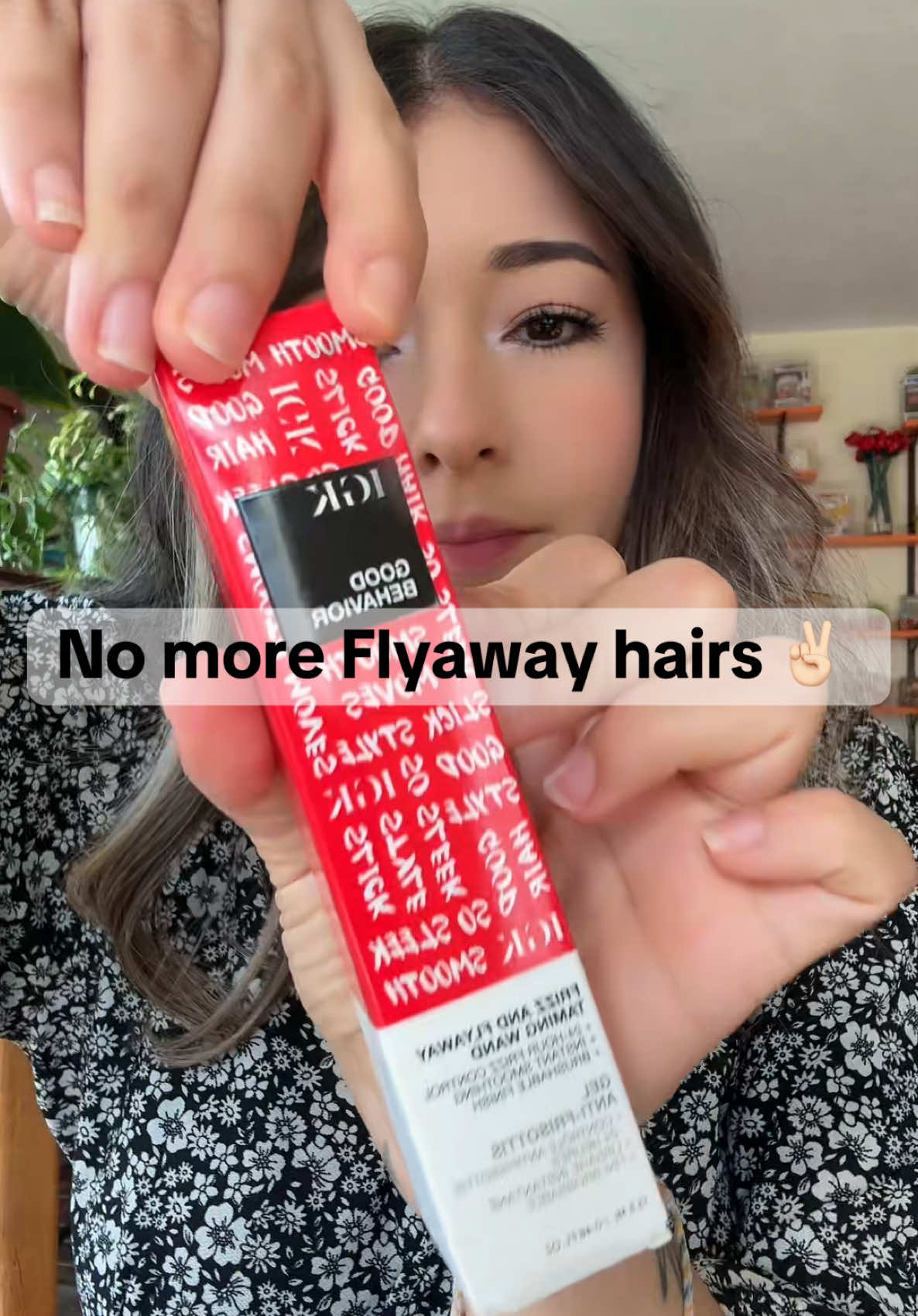 #frizzfree #tiktokshop #goodbehavior #frizzcontrol #tamingwand #babyhairs 
