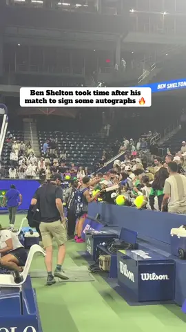 #benshelton showing love to the fans is what it’s all about ❤️ #USOpen #tennis #espnsocial  