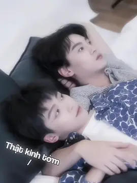 một nhiếp ảnh nam của studio kì thị người đồng tính nên chê 2 vợ chồng nhà này kinh t.ở.m, chê và nói xấu 2 anh ngay trước mặt luôn, đúng là con gà, biết cái ₫ gì mà nói🤷🏻‍♀️ mấy tỷ bên Trung đang truy lùng cái studio này đó nhưng mà chắc cũng không tìm ra đâu, còn 2 anh thì chắc cũng không quên vụ này#dienhuninh #tudu #_12th28 #tuongvy👽 #tolatuongvy👽 