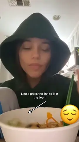 #jennaortega #LIVEIncentiveProgram #GenuineInteractionMatters #PaidPartnership 