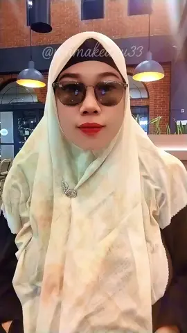 kacamata baca plus jalan lensa redup oval elegan #videoviraltiktok #kacamatapriadanwanita #kacamataplus #kacamatabacadanjalan #foryou 