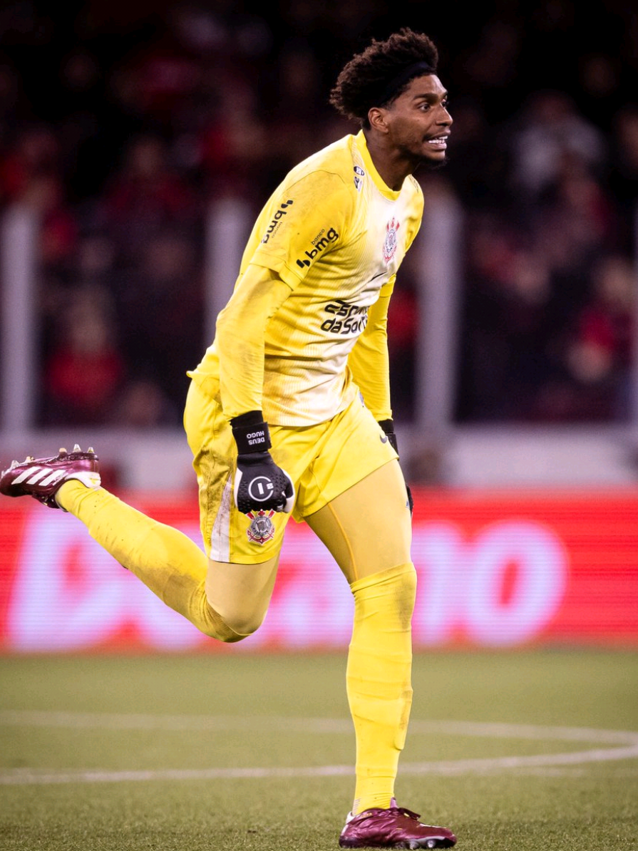 Goleiro de Seleção. 🦅🇧🇷 Hugo Souza. 🚀 .. .. #corinthians #copadobrasil #edits #hugosouza #sccp 