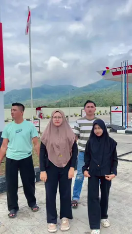 Azizah spbu lampung barat