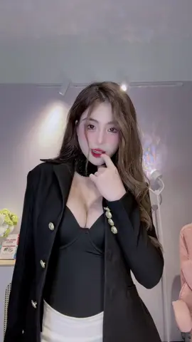Lúc đóng lúc mở 😜😜😜#vony #tiktoklive #kingmediavn #thuyduong98 #xuhuong2023 