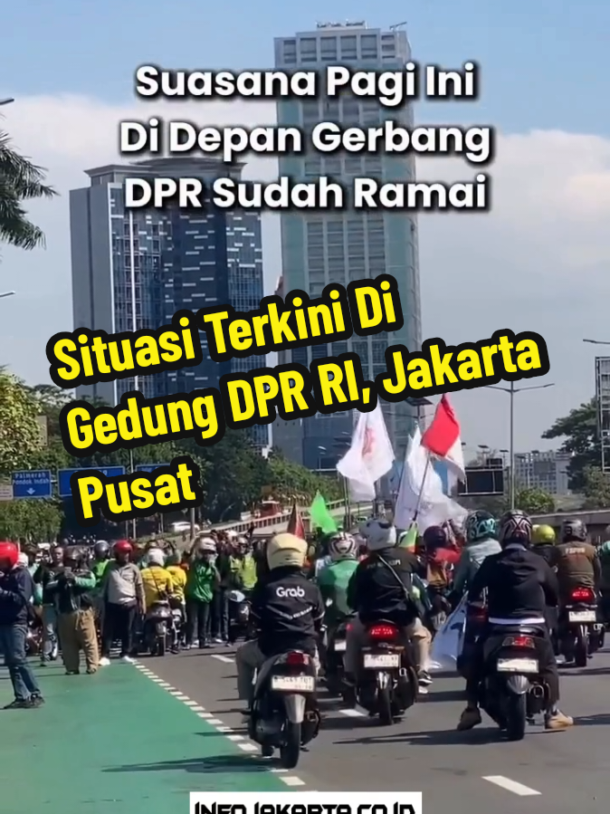 Kamis pagi, 28 Agustus 2025, dilaporkan situasi terkini di Gedung DPR RI, Jakarta Pusat. Mohon berhati-hati. #demoburuh #dprri #jakartapusat    ----- Ikuti akun kami untuk update informasi terkini Jakarta dan sekitarnya ----- 📹 : ig via ceritabekasi.co