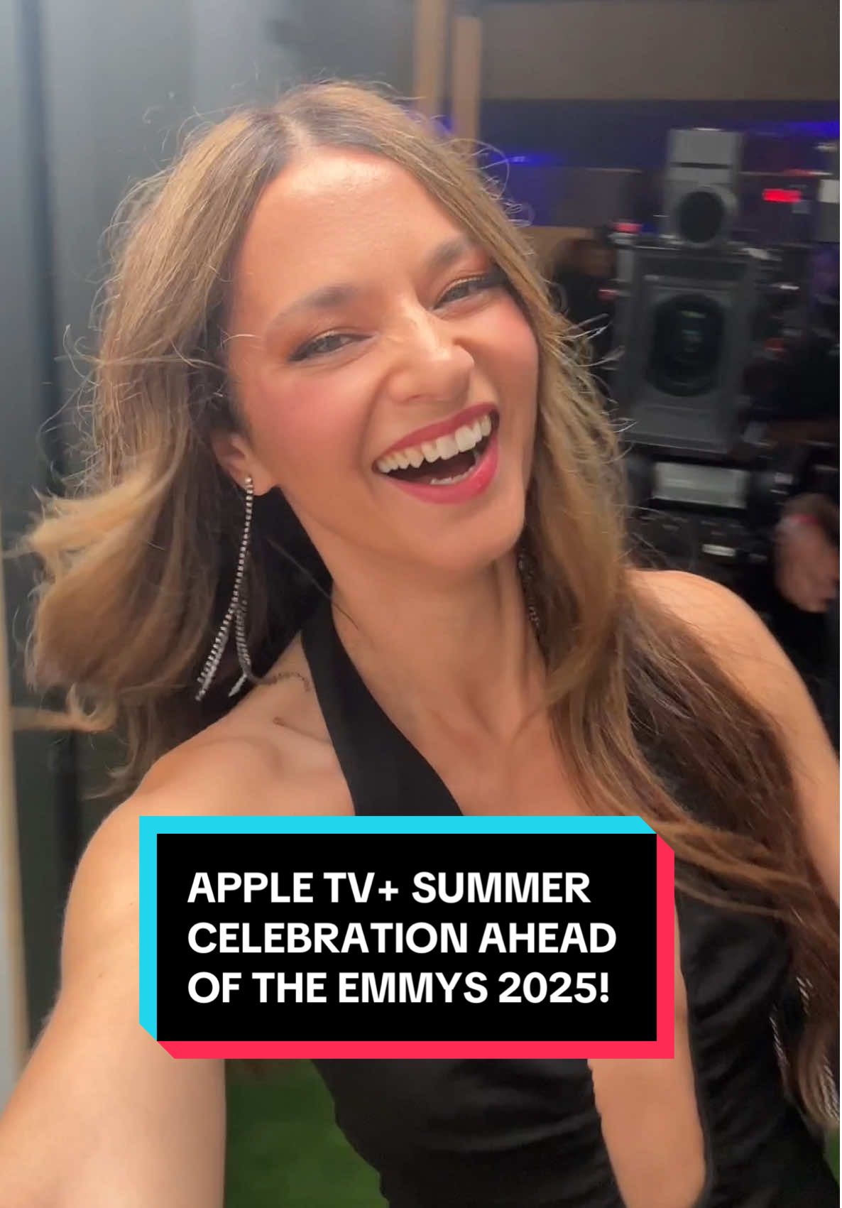 Last night I got to live out a dream “on set” of my favorite @Apple TV shows for the AppleTV+ Summer Celebration thanks to AppleTV & Chase Sapphire! I’m obsessed with all these shows! Bring on the Emmys! #appletv #appletvsummercelebration #appletvplus #emmys #emmys2025 #severance #themorningshow #thestudio #tiktokscenestealercontest #tiktokgemscontest 