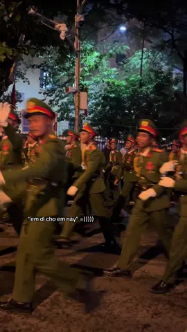 tha thiết nhờ cđm tìm giúp em info anh này buổi sơ duyệt 27/8 với ạ🥹 trông anh lon ton chạy qua đưa cho em chứ huhu dyeu qá rồiiiii #A80 #dieubinh #hanoi #quockhanh 