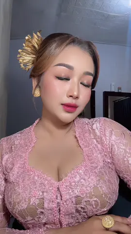 Kebaya dan aku 💖  #kebayabali#bali #ubudbali #fyp 