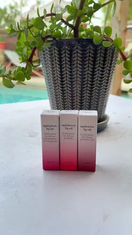 @nooni Lip Oil / Lip Stain ✨ Lip Glow Oil ✨ Revitalizing effect with long-lasting color ✨ Smoothing & Moisturizing ✨Easy & Precise application #nooni #lipoil #liptint #beauty 