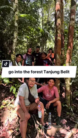 Hari di mana kami masuk ke hutan Batudinding  Feeling the vibe, breathing fresh air, and enjoying the green escape. This is not just a trip, it’s an adventure! #BatuDindingForest #MasukKeHutan #NatureVibes #ExploreIndonesia #GreenEscape   
