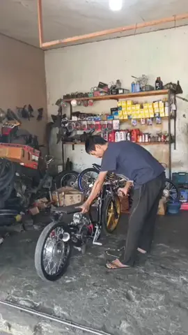 panasin dikit aj takut di ajak balap sama si paling kenceng..paling mewah ...#zahramotorsportcurup #mio200cctuneup #miorangkarebah #fanterra_racing_exhaust @fanteraracing 