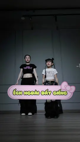 Bài Ếch ngoài đáy giếng này vui quá 🤩 | @Phương Mỹ Chi | #mianhaydicon #Mia #miadancer #echngoaidaygieng #phuongmychi 