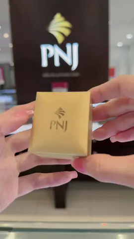 Nhẫn cầu hôn PNJ# #nhẫn vàng trắng 10k #pnjlongmyhaugiang  #xuhuongtiktok #viral