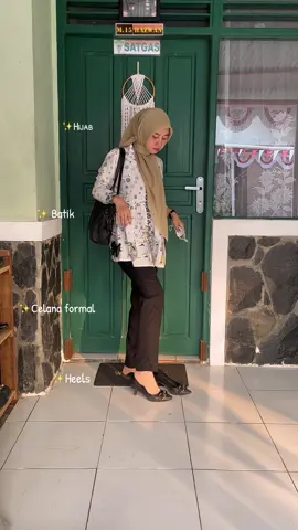 #ootdkerja #batik #heels 