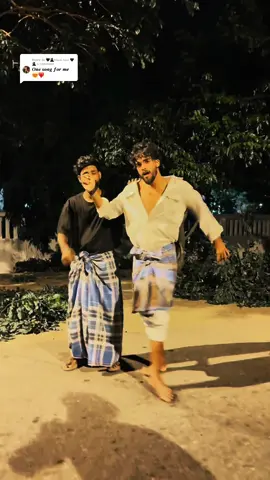 Replying to @🖤🥷𝒃𝒍𝒂𝒄𝒌 𝒍𝒐𝒗𝒆 🖤🥷 #jaffna_podiyan #fun_time💞 #rendig #sirilanka_dancer #90smusic  with friends dancing 🕺 @sk_kisho19 @PaNna_pAiyaN🕺💝 camara man@Aʂɯιɳ Nιɱαʅ 😎🫣🔥 