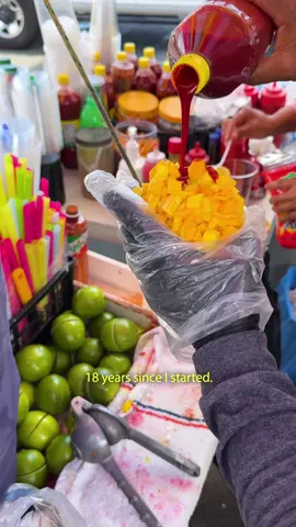 📍Raspados El Chilango has been serving the East Hollywood community for over 13 years. 🍧Danny aka El Chilango has been working on perfecting the raspado syrup with his wife since he lived in CDMX, Mexico. Everyone in East Hollywood knows him, and people from all over make the drive just for his iconic raspados. You can find him everyday in the corner of Santa Monica and Western, from 1p-8pm. Follow for more like this! ✨🙌  #raspados #easthollywood #losangeles #mysecretla #foodanddrink @raspados eel chilango 