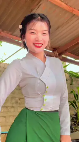 #ကျောင်းမသွားခင်လေး😘😘 #မကတတ်ကတတ်နဲ့😁😜 #foryoupage❤️❤️ 