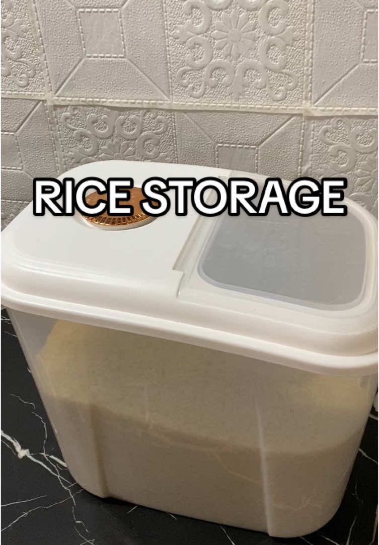 ganito nalang mga nag papasaya sakin mga gamit sa bahay kagaya nalang nito 🥹#ricedispenser #ricestorage #fyb #tiktokviral 
