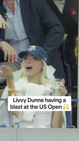 Livvy Dunne enjoying the night of tennis in New York 😄 (via @US Open) #tennis #USOpen #livvydunne #newyork @Olivia Dunne 
