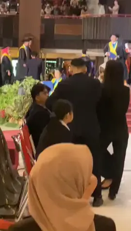 perjuangan yg tidak mudah selamat Mas Dhiar semoga awal kesuksesan menghantar k gerbang yg lebih gemilang