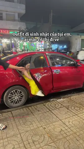 Outfit đi sinh nhật của tụi tuiiiiiii, ai mắc cỡ thì đi vìaaaa :))) #fyp #xuhuong #viral 