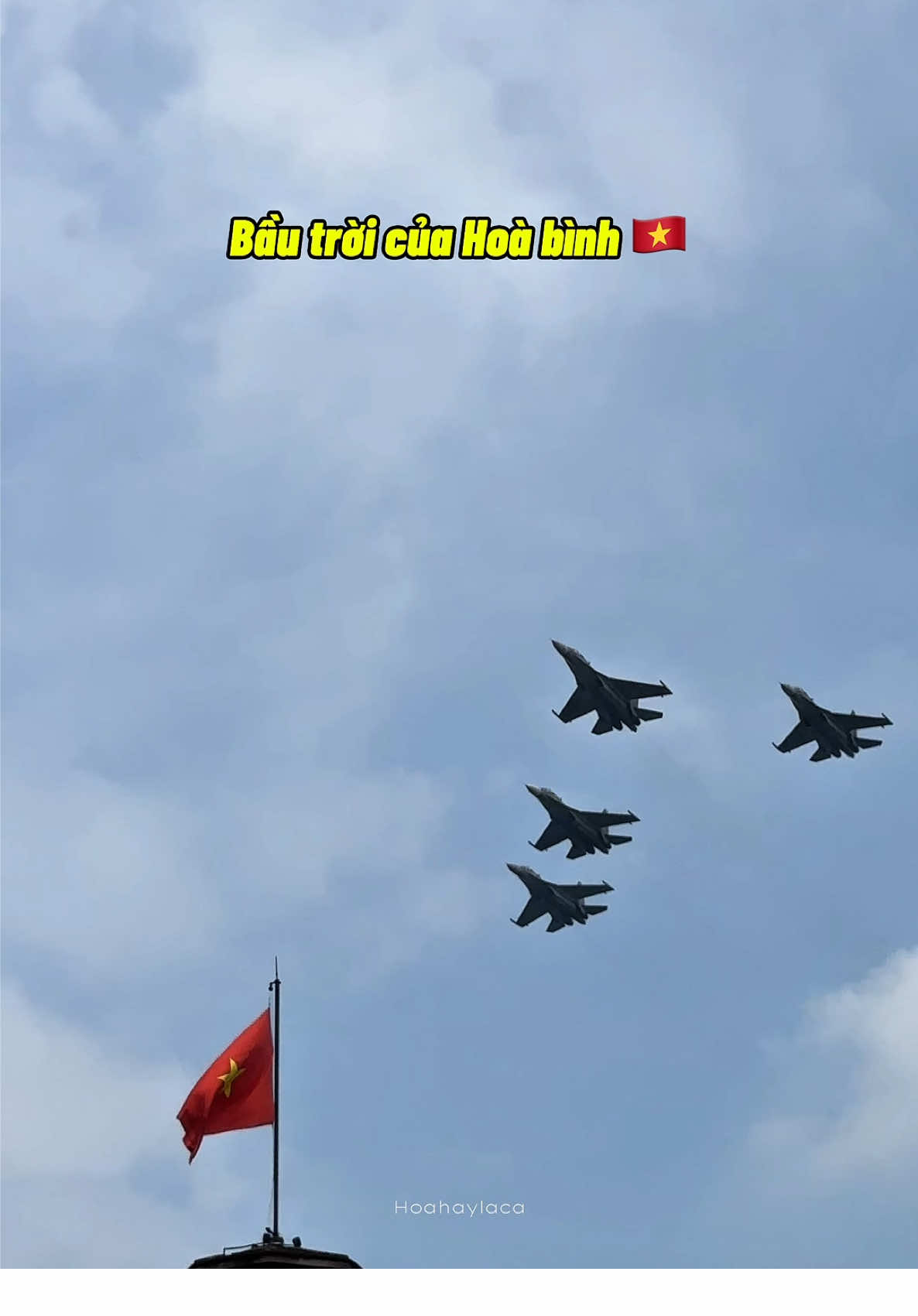 Đội hình 5 tiêm kích Su-30MK2 bay luyện tập sáng nay trên bầu trời Hà Nội chuẩn bị cho đại lễ A80 #A80 #80namquockhanhvietnam🇻🇳 #su30mk2 
