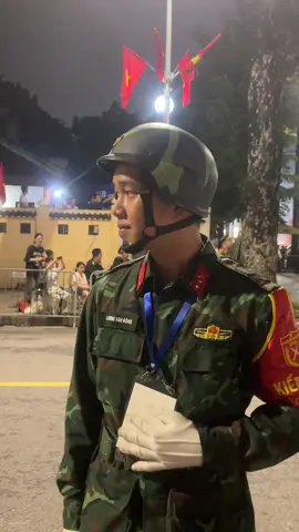 Sau lưng em là khối yêu nhền nhện 😆 #a80 #soduyet #80namcachmangthang8vaquockhanh29 #toiyeuvietnam🇻🇳🇻🇳🇻🇳 #viral 