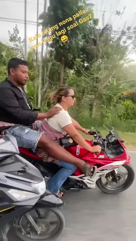 skill Nona Sumba kalau su limit habis 😂😂😂😂 #nonanttmaniseeee🥰❤️💙💛 #nttpride🏝🔥fypシviral  #fypシ゚viral🖤tiktok #fypシ゚viral #fyppppppppppppppppppppppp 