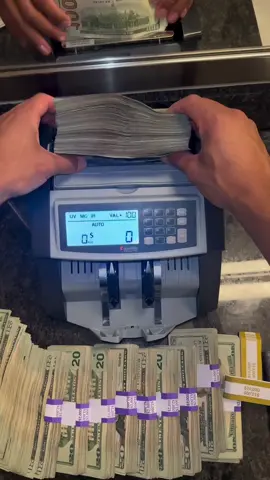 💸💸💸💸💸💸💸💸 #fyp #fr #money #flex #foryou 
