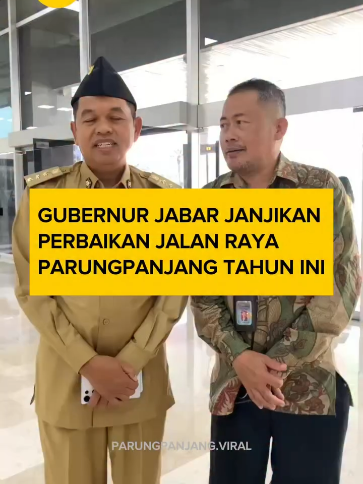 Pak @dedimulyadi71 Gubernur Jawa Barat janjikan perbaikan jalan beton di Parungpanjang.Menurut pemaparan beliau, pengerjaan akan dimulai pada tahun ini (2025) #indonesiaupdate #ViralNews #BeritaViral #Trending #indonesia #beritaterkini #TrendingTopic #masukberanda #TrendingIndonesia #JawaBarat #kangdedimulyadi #KDM