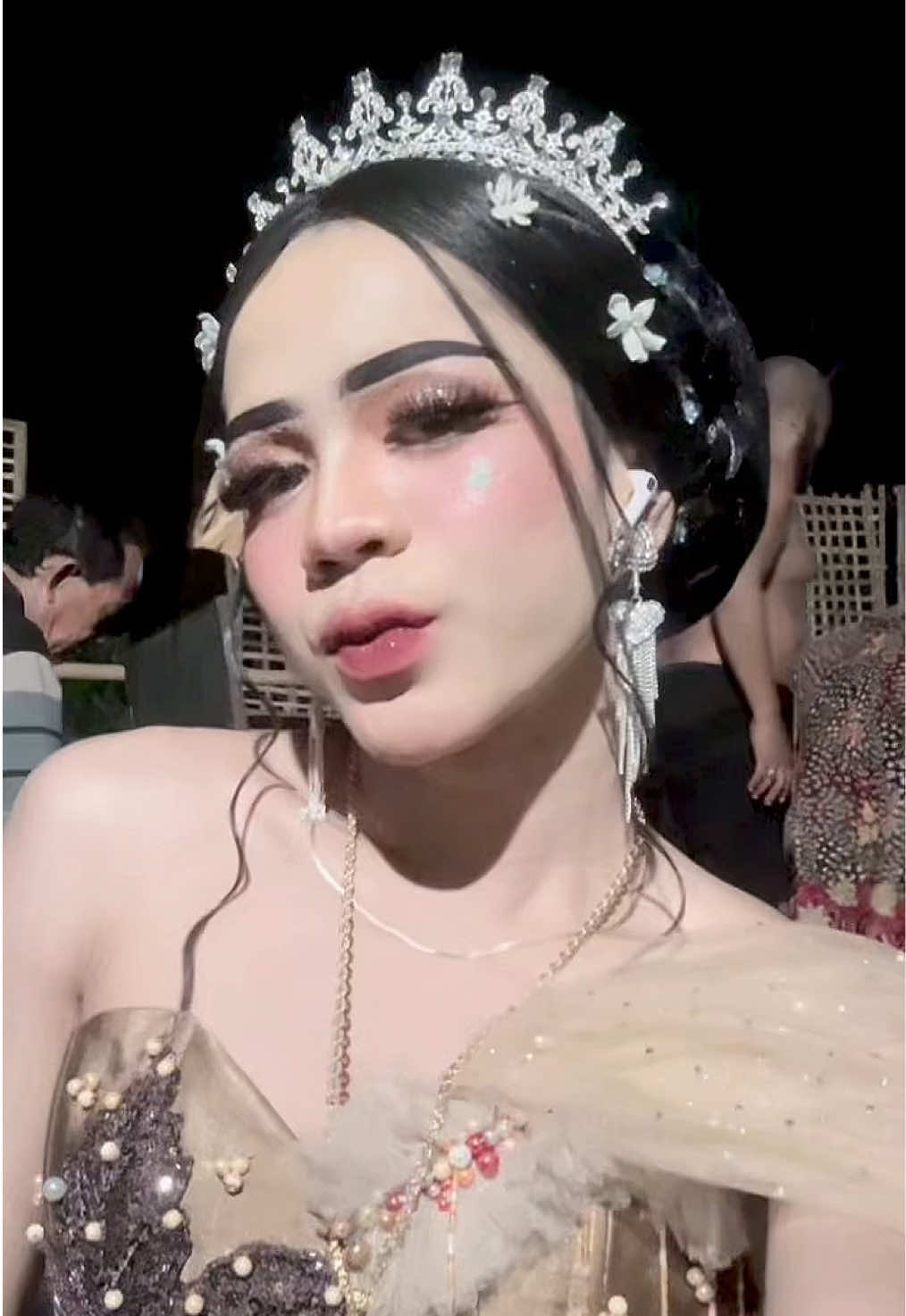 Pakek makeup biar diliatnya CANTUL, iya CANTUL, tapi CANTIK BERKYUNTULLL😌🫰🏻 #rukunkarya #xyzbca #fypviral 