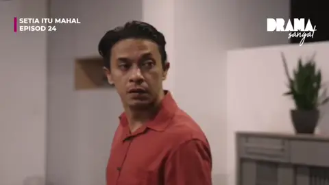 Kredit @dramasangat #SetialtuMahal arahan @khanmancung  -> Setiap Isnin-Jumaat -> 7.00 Malam Di TV3! Tonton semua episod  PERCUMA dan EKSKLUSIF di app @iqiyimalaysia 8PM Dibintangi : @zahiriladzim sebagai Dr. Hakim Amirullah @annajobling sebagai Dalina Rizwani