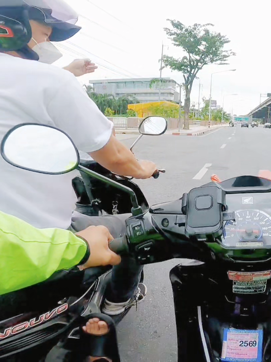 เหมือนเดิม  ช่วยเหลือเพื่อนร่วมทาง🛵 ใจเค้าใจเรา ช่วยเท่าที่เราช่วยได้ ช่วยเท่าที่เราช่วยไหว ถ้ามีน้ำใจคนไทยแน่นอน🛵🇹🇭