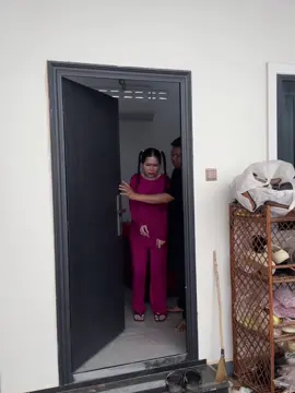 ឯងគ្រាន់តែក្រងទីទុយសោះដេញឯងចេញដែរ😪