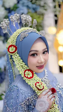Lovebirds 💙🩷@khalisamakeup_ @Pak paeri #pengantincantik #pengantinjawa #fyppppppppppppppppppppppp 