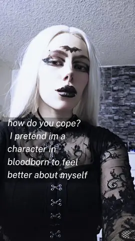 scoliosis check🥀 . . .  #whitegoth #GymTok #gothgirl #musclemommy  #bloodborn 