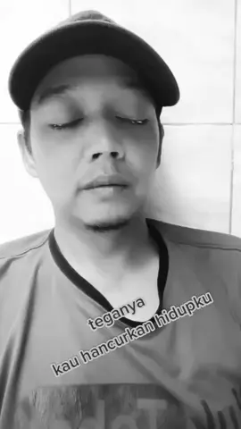 #biarlah ku bawa derita ini