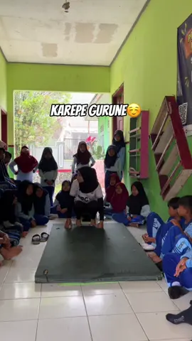 gurune di dupak☺️ #fyp #gurumuda #gurupjok #gurusd #olahraga 