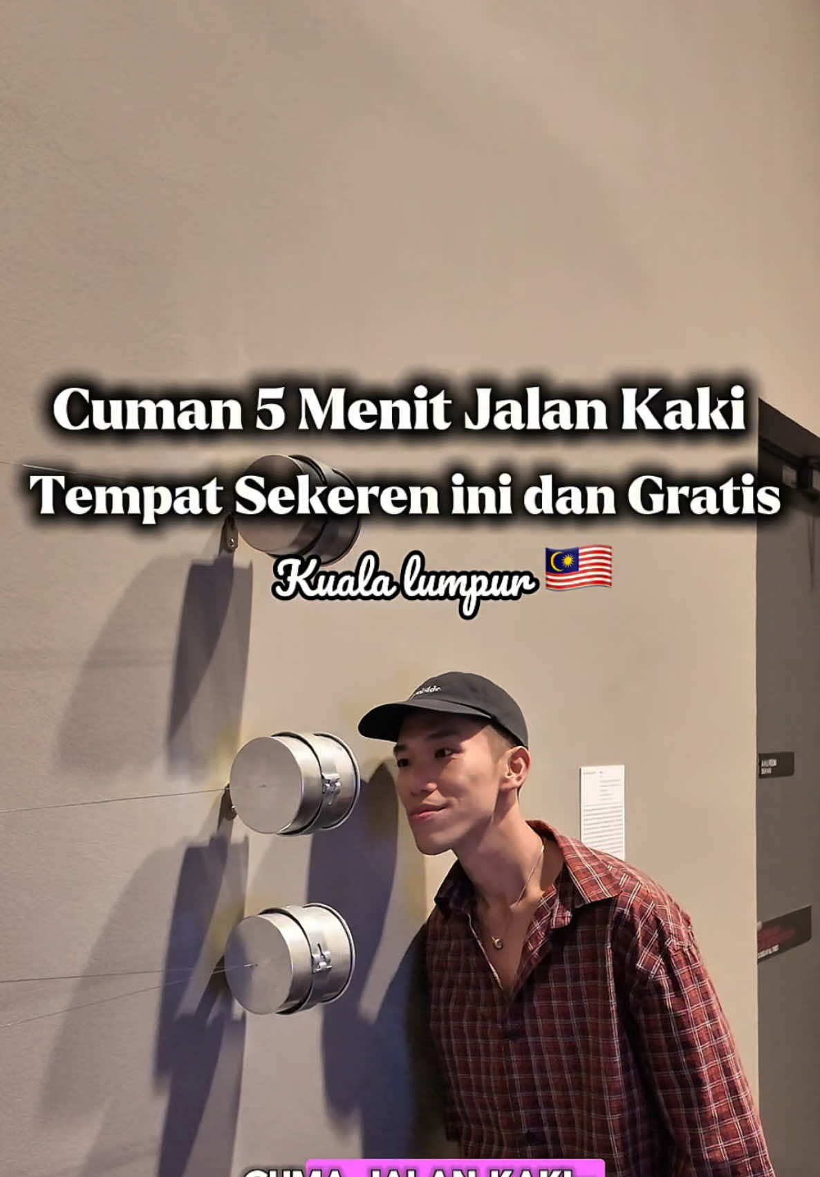 Ilham Tower tempat penuh seni dan sejarah cuma 5 menit jalan kaki dari MRT KLCC yang serunya gratis untuk masuk Tempat ini nggak cuma buat pecinta seni tapi juga buat siapa saja yang mau nikmati suasana yang penuh inspirasi Dari karya seni kontemporer hingga pameran yang mengangkat isu sosial setiap sudut di sini punya cerita yang berbeda Pernah ke Ilham Tower Apa karya seni yang paling berkesan buat kamu 📍Ilham Tower KL #malaysia #malaysiatravel #kualalumpur #kualalumpurmalaysia #klcc 