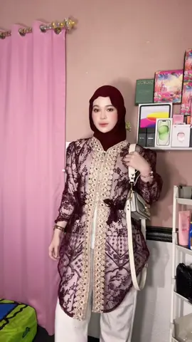 plisss ini bahannyaaa bgsss bgttt ga bikin gerah samsek😍😍‼️ #brokat #OOTD #kondangancheck #kondangan 