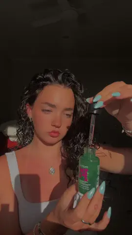 The curl routine that never fails me, products are @Fenty Hair curl cream @johnfriedauk mousse and @Briogeo gel #curlyhair #curlyhairstyling #curlyhairtutorial #curlyhairroutine 